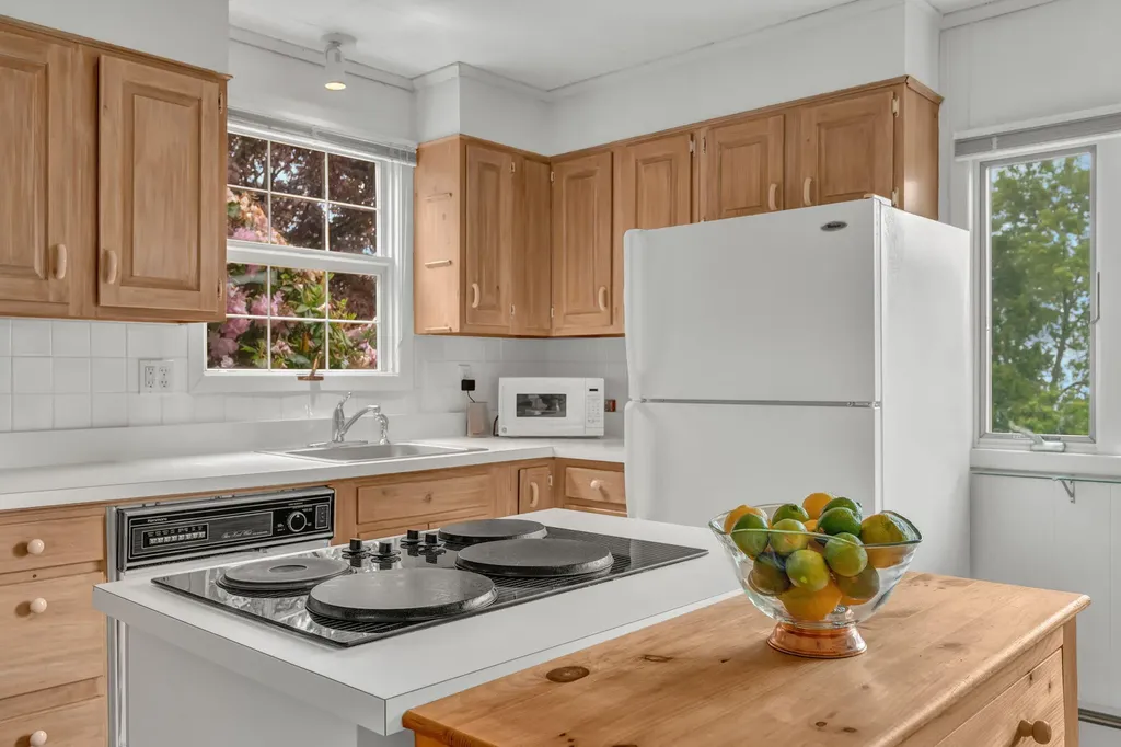 247 Island Road South Thomaston ME 04858