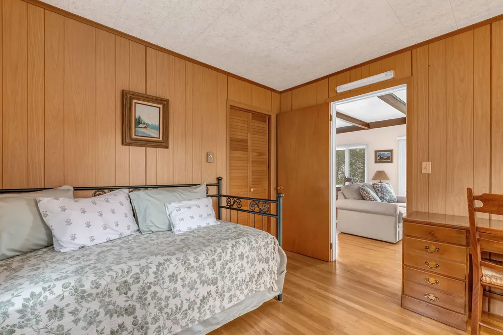 247 Island Road South Thomaston ME 04858