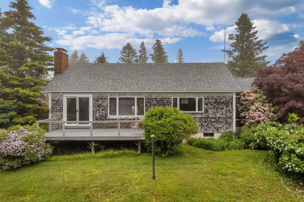 247 Island Road South Thomaston ME 04858