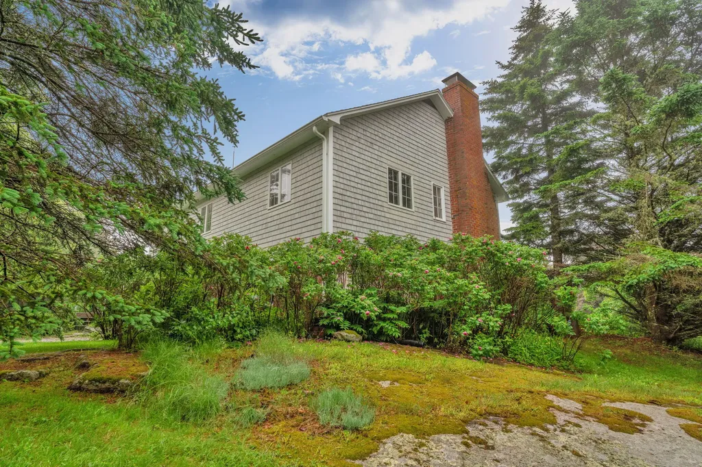 247 Island Road South Thomaston ME 04858