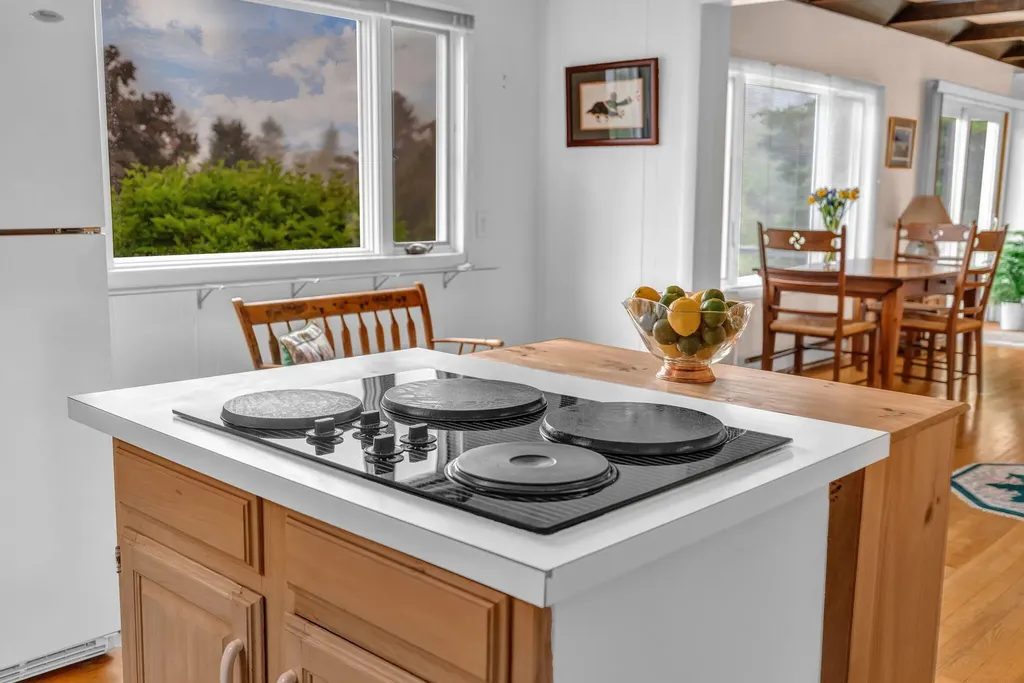 247 Island Road South Thomaston ME 04858