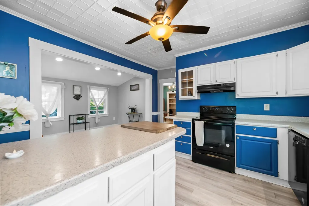 192 Brunswick Avenue Gardiner ME 04345