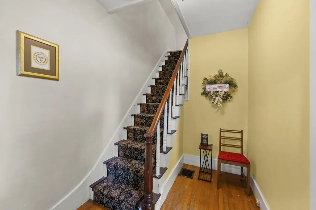 192 Brunswick Avenue Gardiner ME 04345