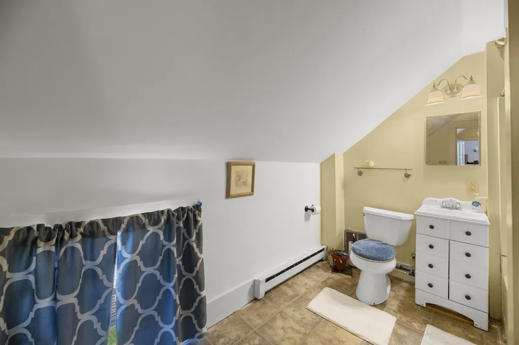 192 Brunswick Avenue Gardiner ME 04345