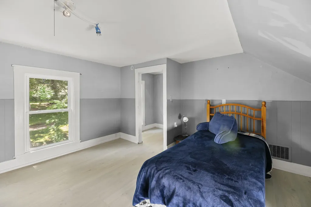 192 Brunswick Avenue Gardiner ME 04345