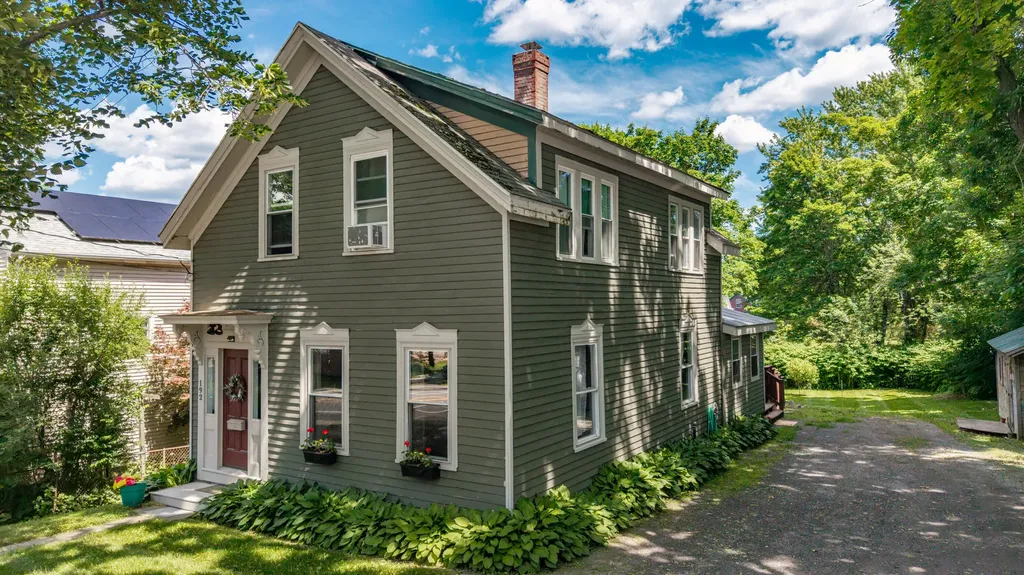 192 Brunswick Avenue Gardiner ME 04345