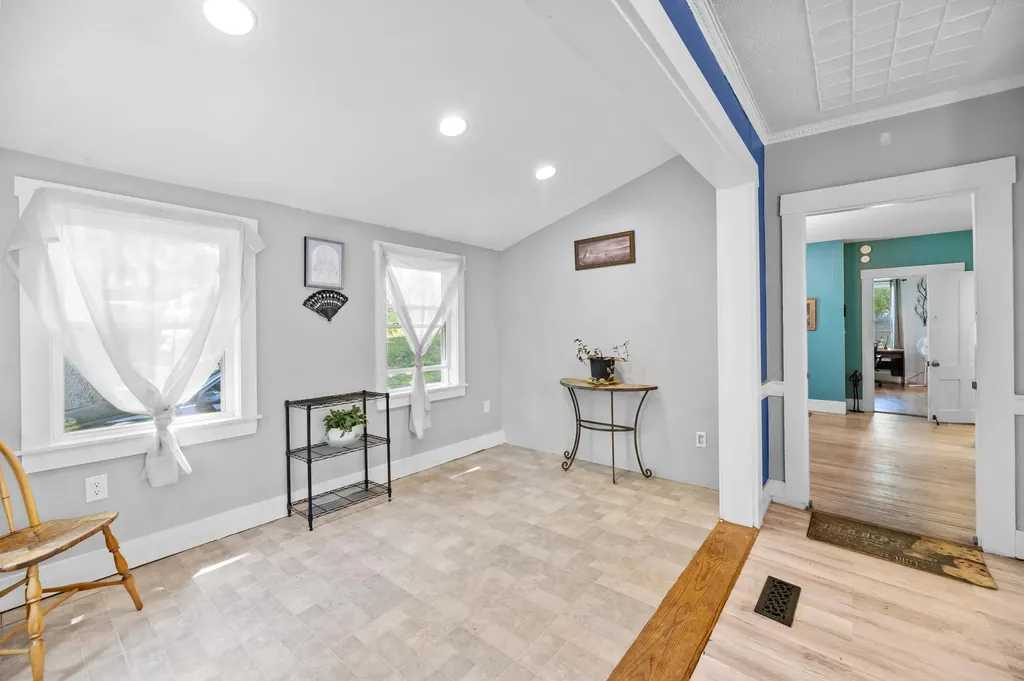 192 Brunswick Avenue Gardiner ME 04345