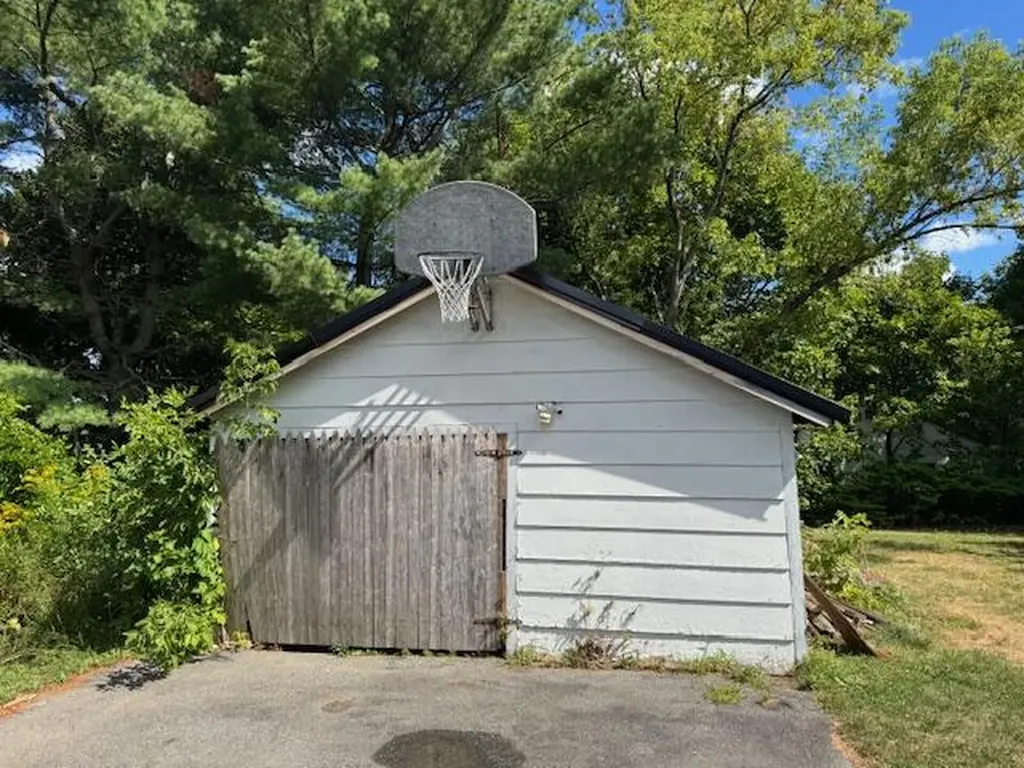 89 Larkin Street Bangor ME 04401