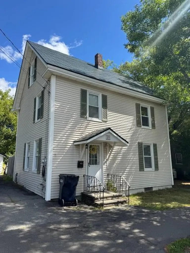 89 Larkin Street Bangor ME 04401