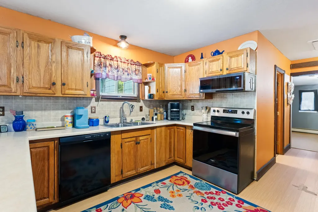 4 Mann Street Howland ME 04448