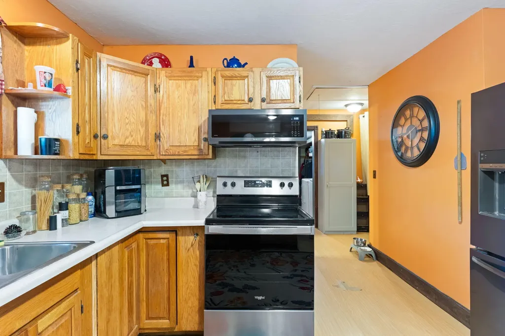 4 Mann Street Howland ME 04448