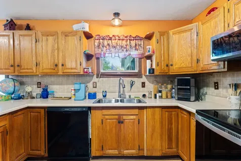 4 Mann Street Howland ME 04448