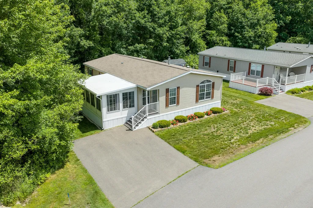 91 Anna Robert Circle Wells ME 04090