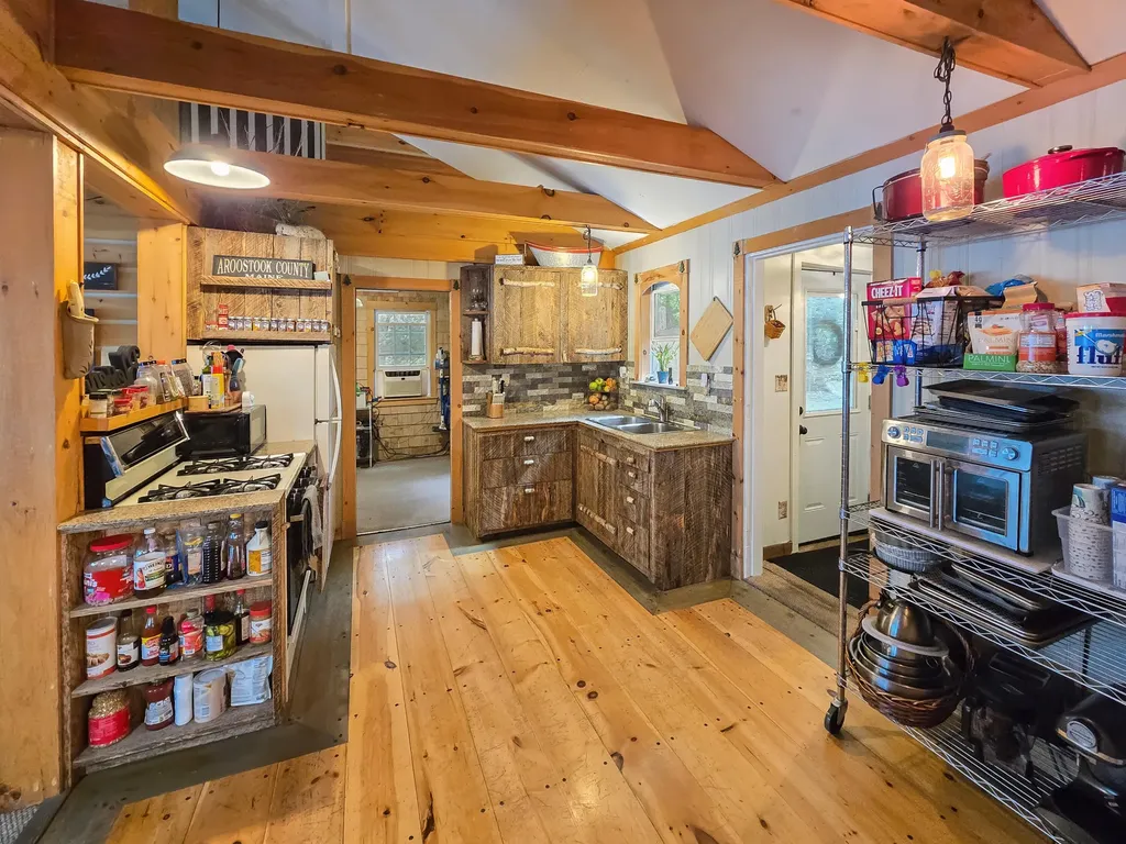27 Loon Lane Palmyra ME 04965