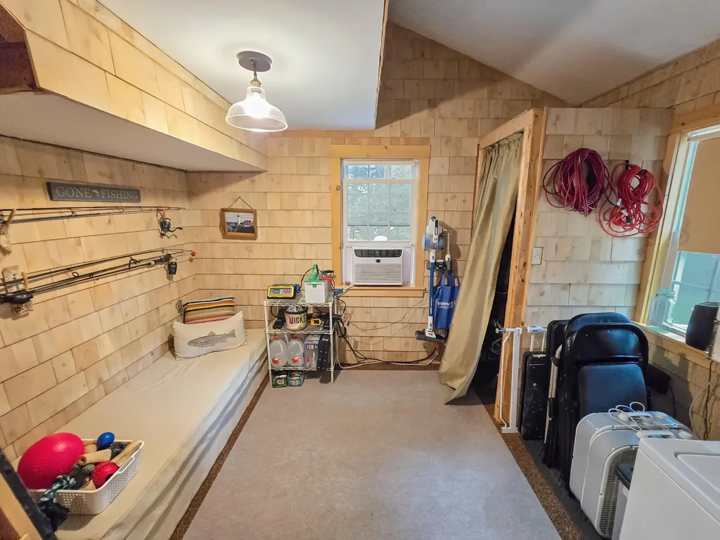 27 Loon Lane Palmyra ME 04965