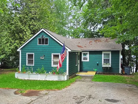 27 Loon Lane Palmyra ME 04965