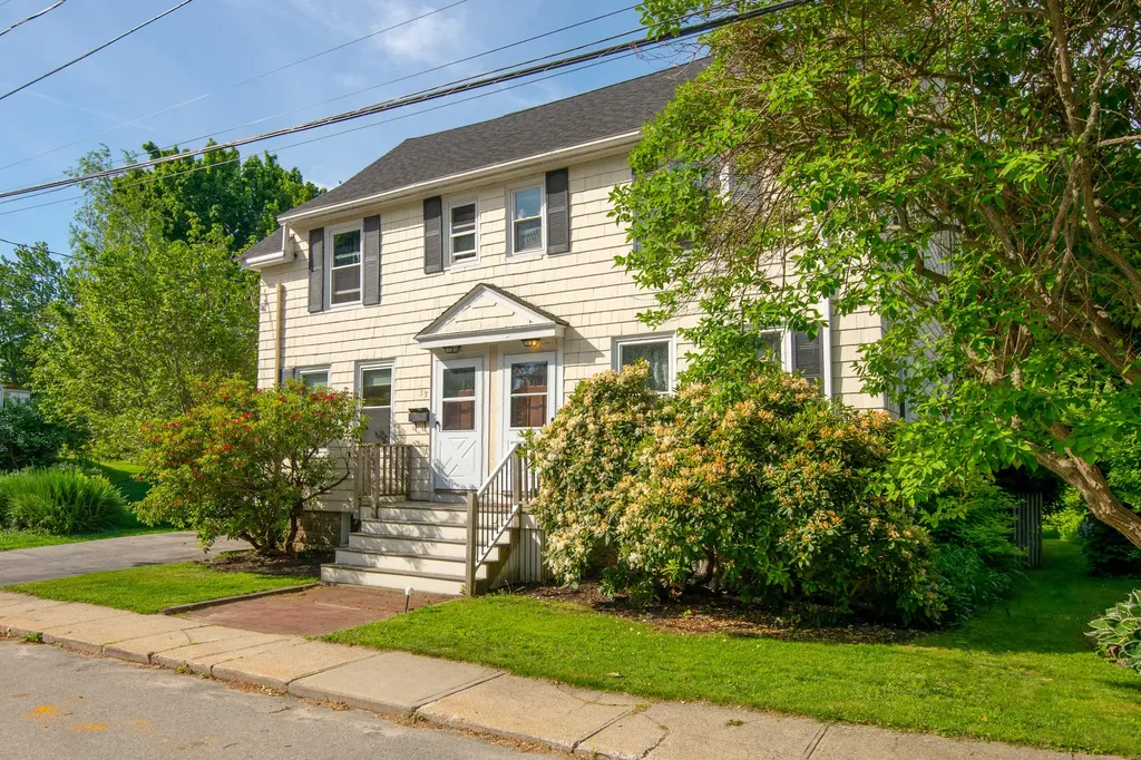 35-37 Warren Avenue Cape Elizabeth ME 04107