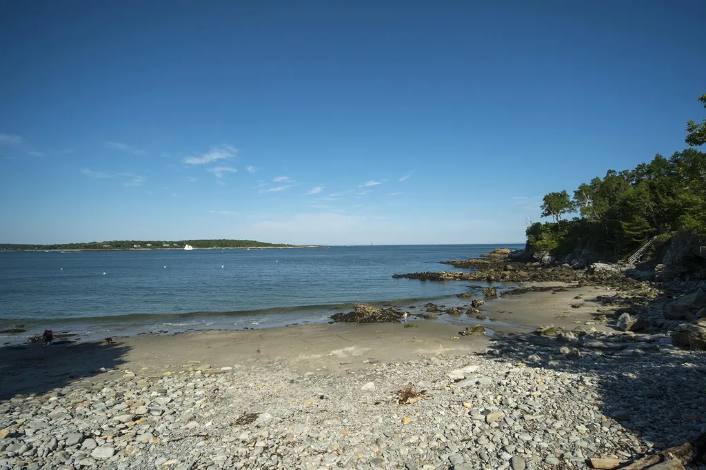 35-37 Warren Avenue Cape Elizabeth ME 04107