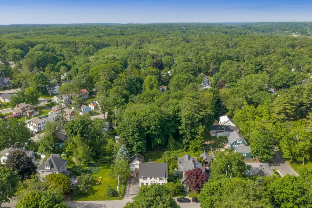 35-37 Warren Avenue Cape Elizabeth ME 04107