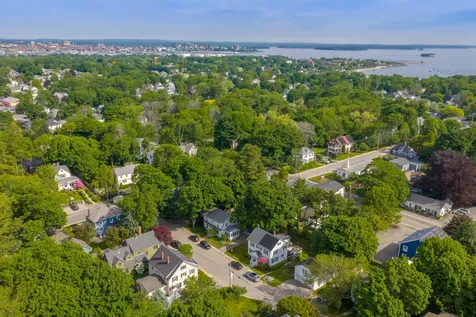 35-37 Warren Avenue Cape Elizabeth ME 04107