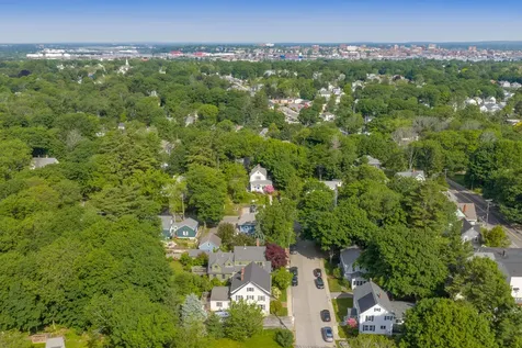 35-37 Warren Avenue Cape Elizabeth ME 04107