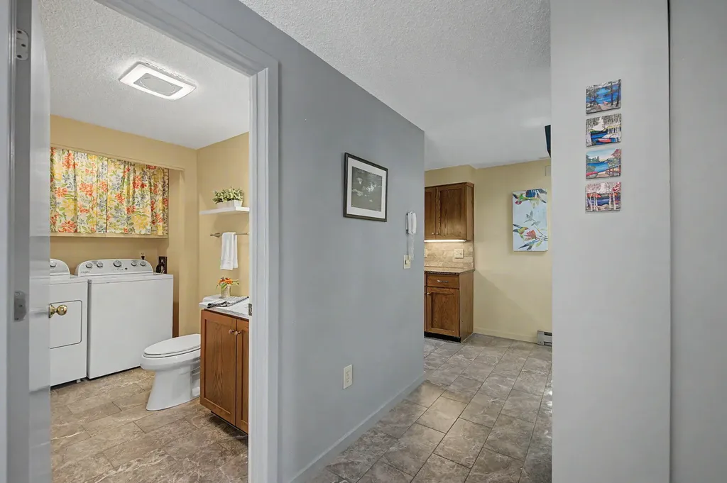 23 Clifford Road Naples ME 04055