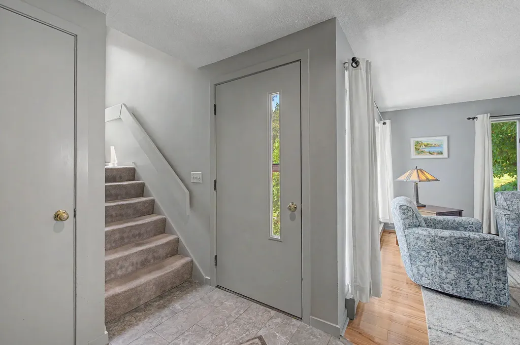 23 Clifford Road Naples ME 04055