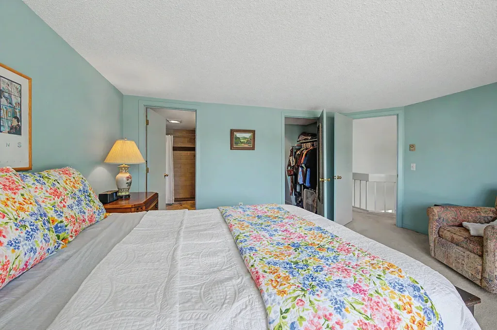 23 Clifford Road Naples ME 04055