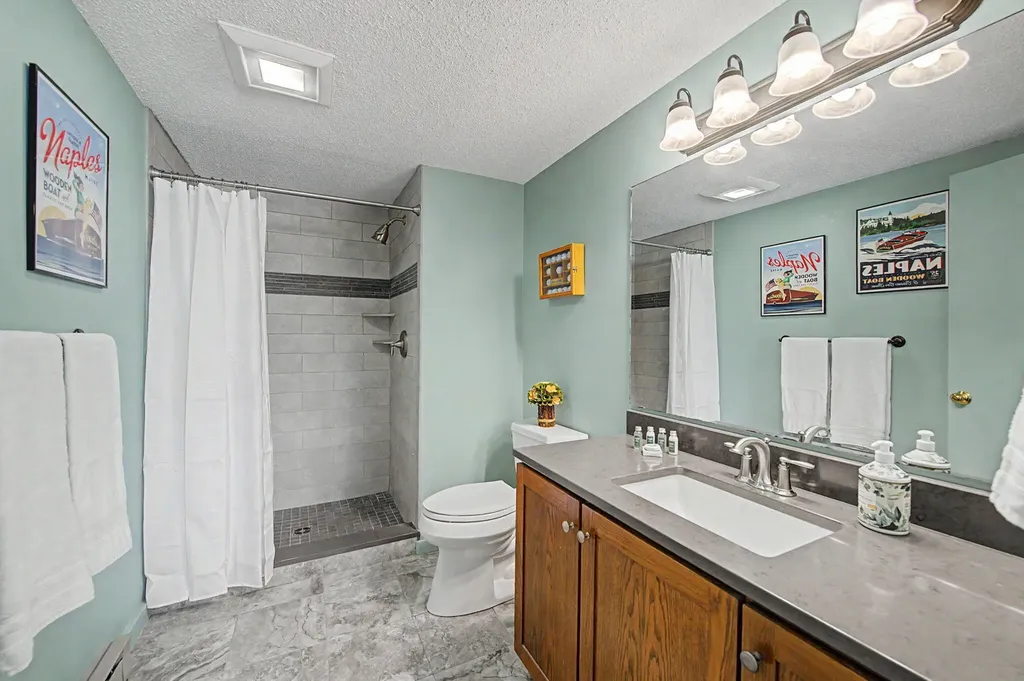 23 Clifford Road Naples ME 04055