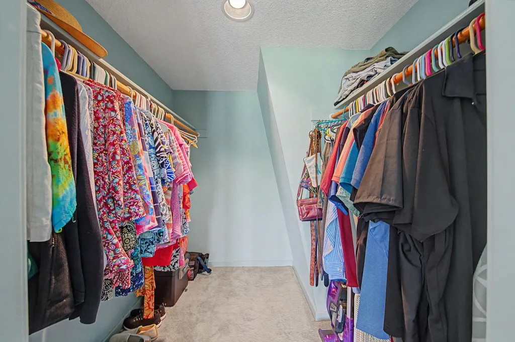 23 Clifford Road Naples ME 04055