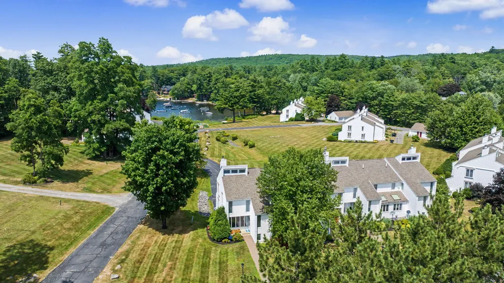 23 Clifford Road Naples ME 04055