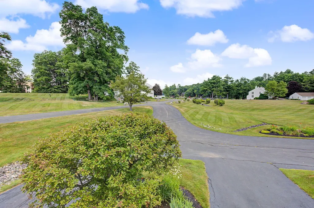 23 Clifford Road Naples ME 04055