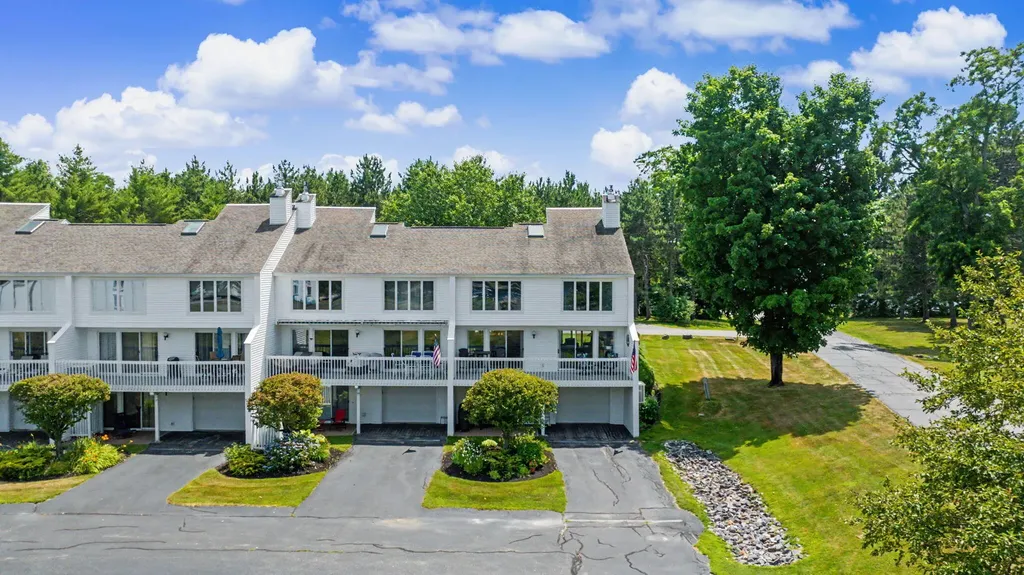 23 Clifford Road Naples ME 04055