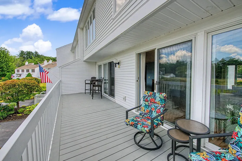 23 Clifford Road Naples ME 04055