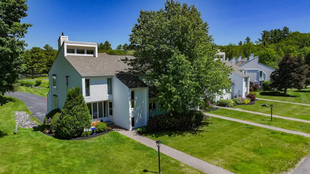 23 Clifford Road Naples ME 04055