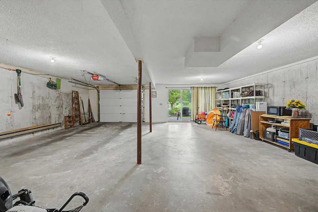 23 Clifford Road Naples ME 04055