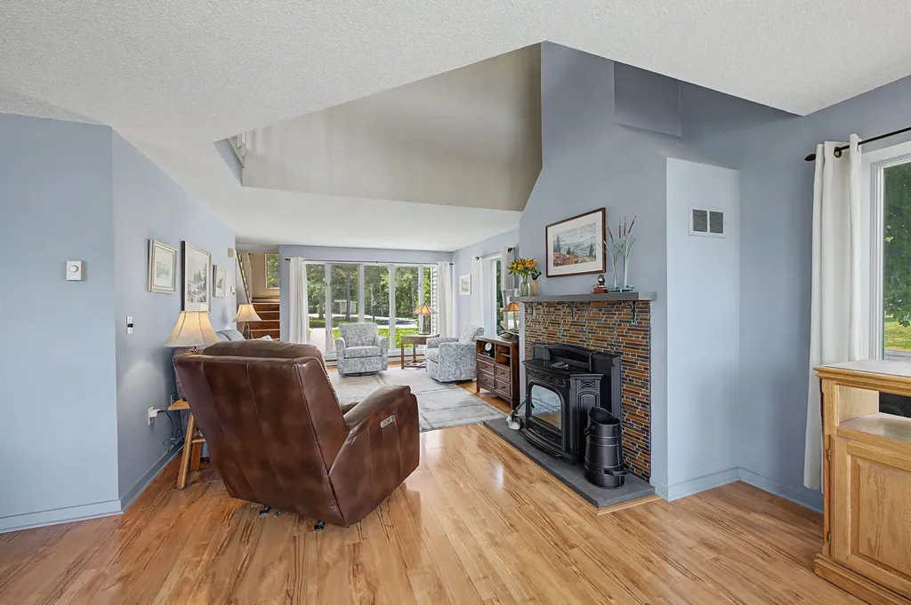 23 Clifford Road Naples ME 04055
