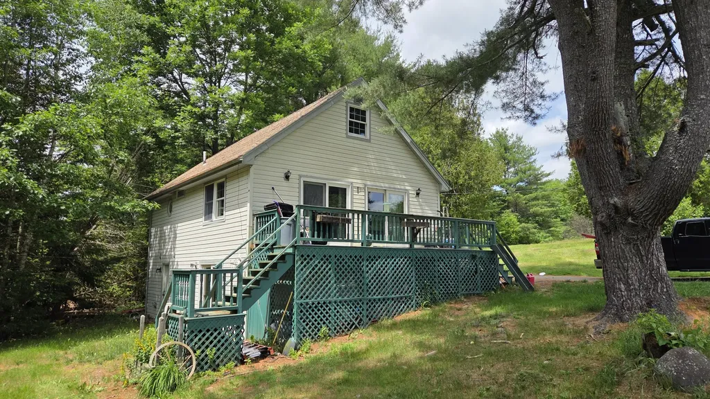 689 Airline Road Clifton ME 04428