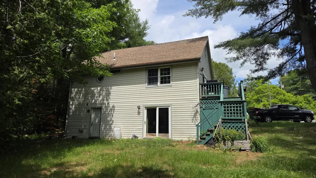 689 Airline Road Clifton ME 04428
