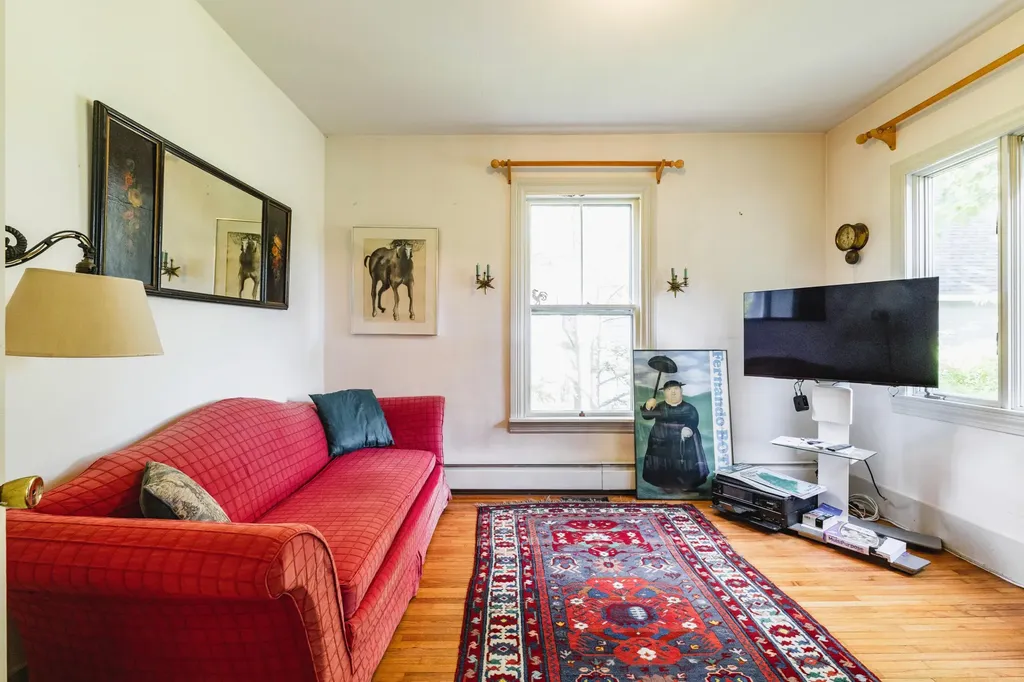29 Spruce Rockport ME 04856