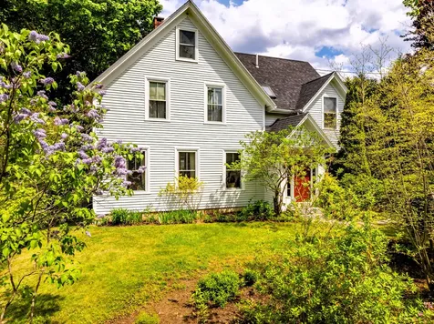 29 Spruce Rockport ME 04856