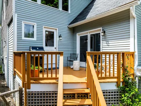 29 Spruce Rockport ME 04856