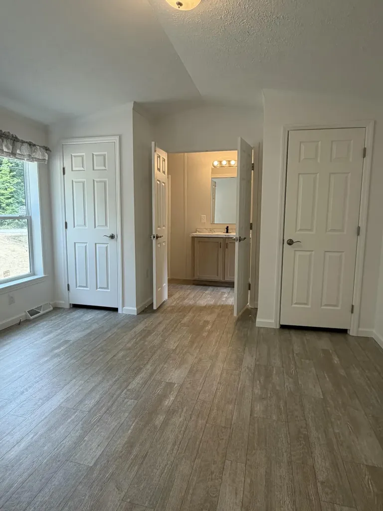 13 Mayflower Lane Lebanon ME 04027