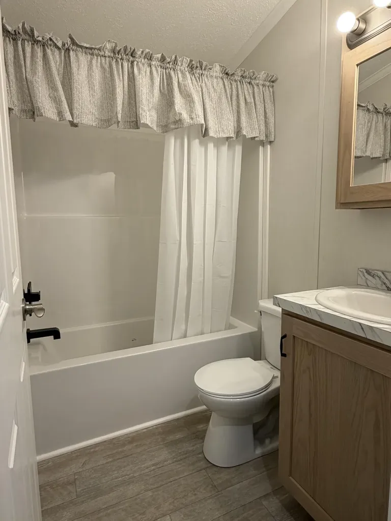 13 Mayflower Lane Lebanon ME 04027