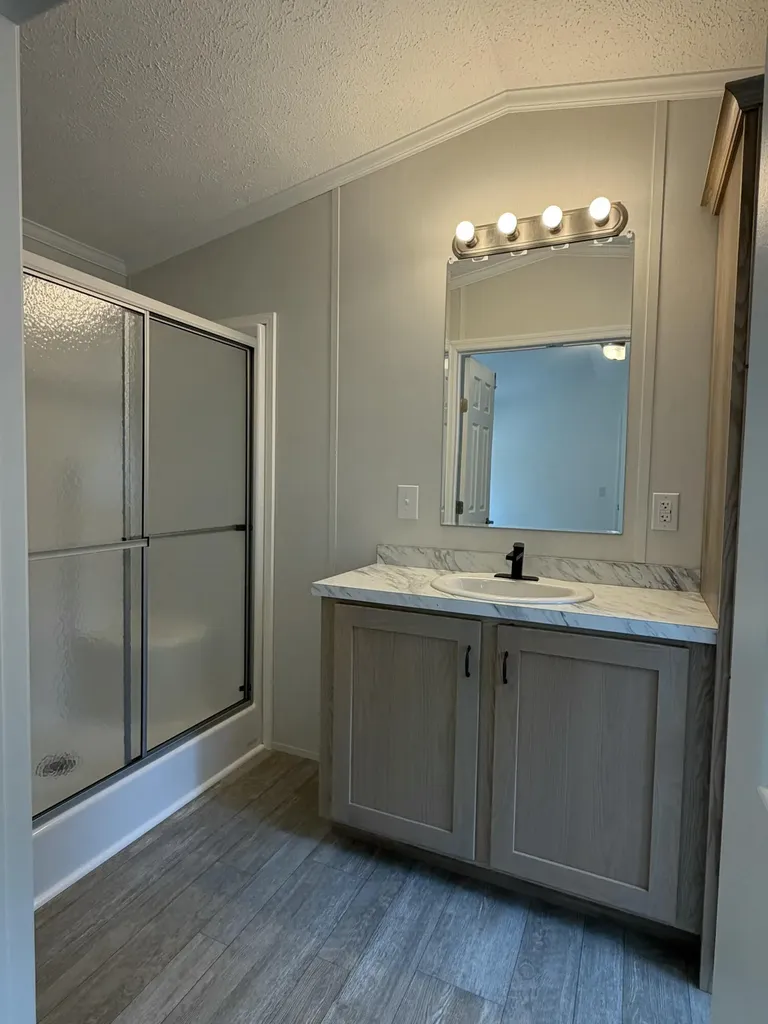 13 Mayflower Lane Lebanon ME 04027