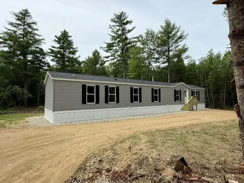 13 Mayflower Lane Lebanon ME 04027