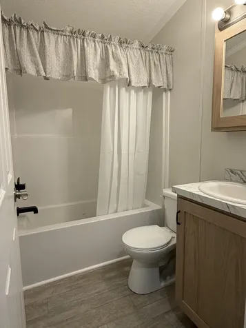 13 Mayflower Lane Lebanon ME 04027