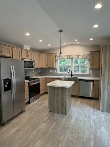 13 Mayflower Lane Lebanon ME 04027
