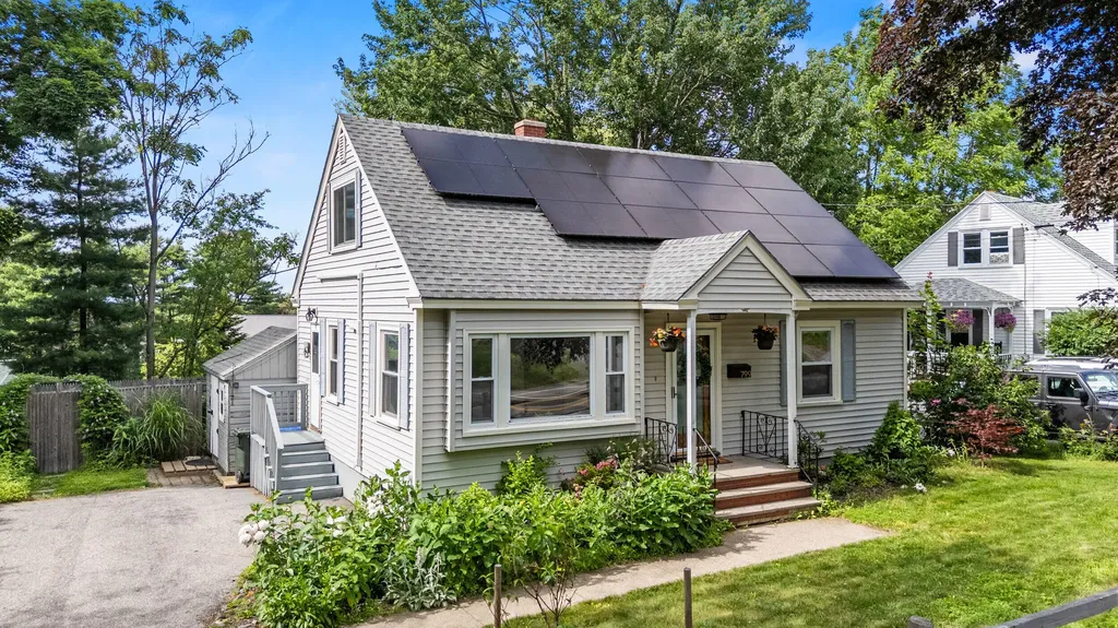 799 Highland Avenue South Portland ME 04106