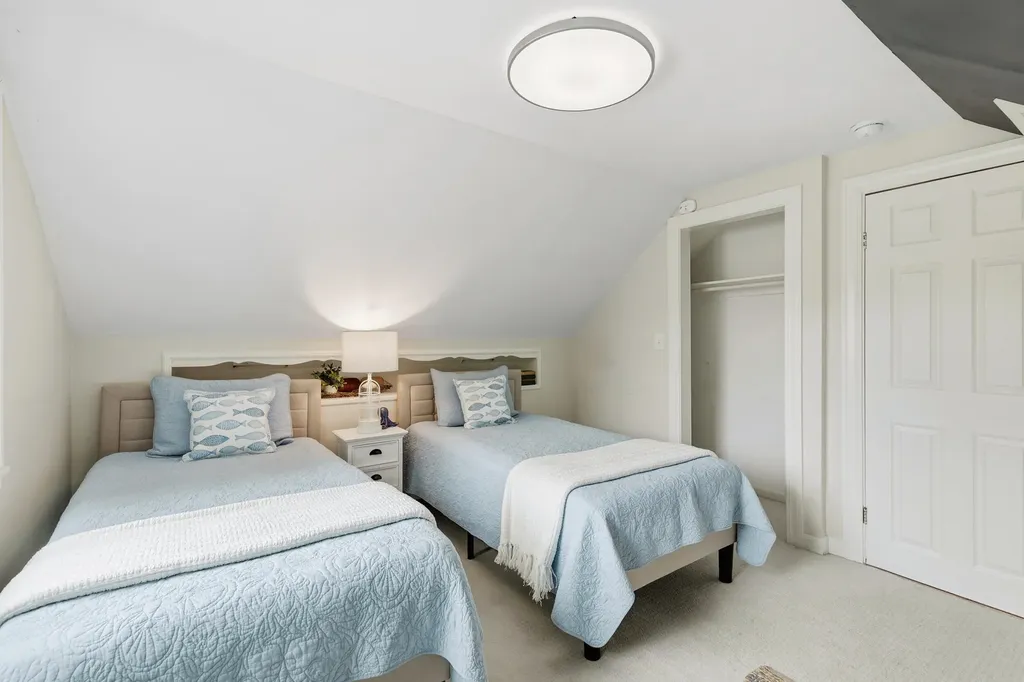 799 Highland Avenue South Portland ME 04106